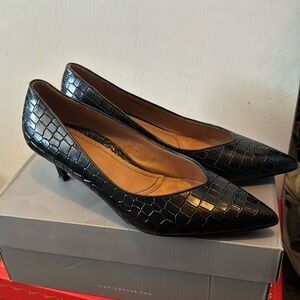 Vionic black alligator print kitten heels, worn three times.